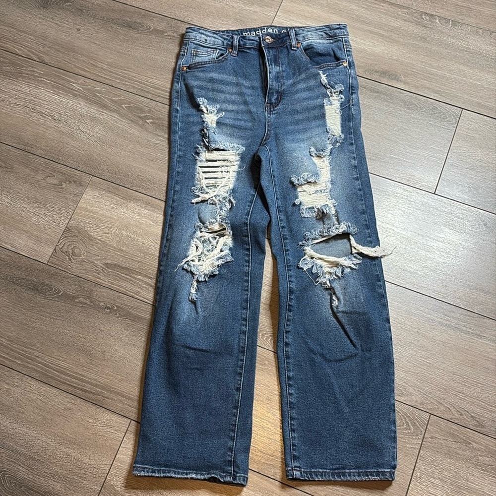 MM270 Madden girl straight leg regular rise distressed jeans